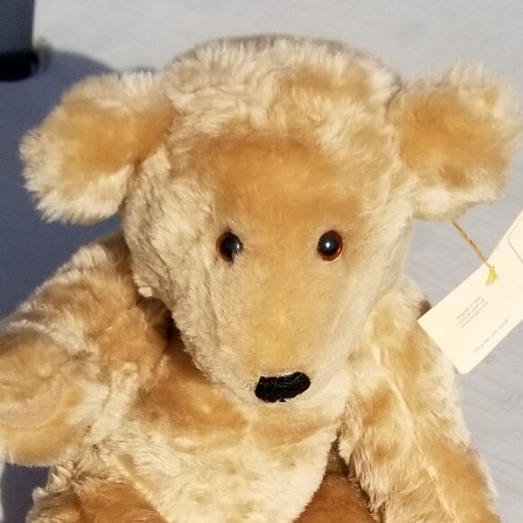 Hand Crafted Jointed Teddy Bear by Dorothy Rowland - Picture 2 of 4